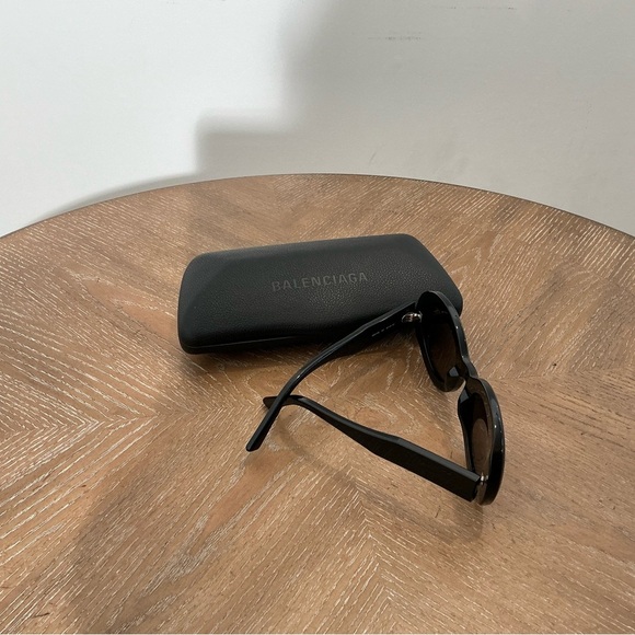 Balenciaga Sunglasses Luxury Eyewear with Round/Oval - Picture 6 of 8